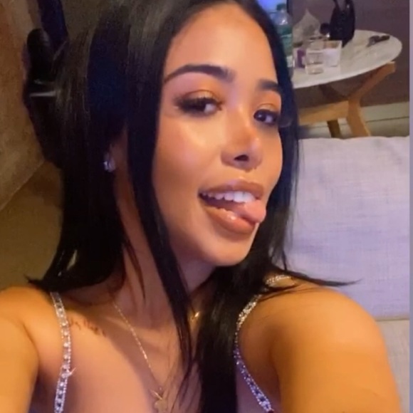 lauravalentina_